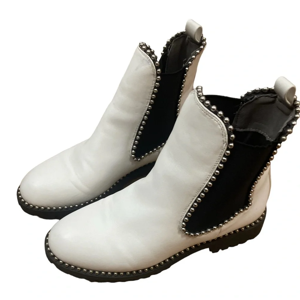 Seven Dials Shelley White Studded Chelsea Boots Size 9